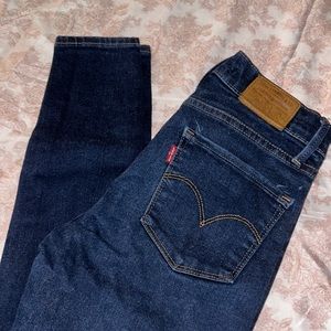 Levis jeans great condition!